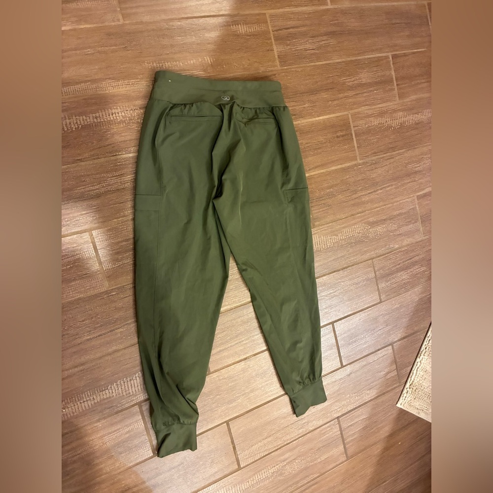 Women’s Calia medium Olive Green Jogger Pants - Picture 4 of 5